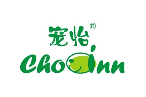 寵怡，是國內(nèi)最早的寵物用品品牌之一，產(chǎn)品品項(xiàng)眾多，憑借著優(yōu)質(zhì)、高效、實(shí)惠的產(chǎn)品深受廣大客戶歡迎，寵怡品牌更屢獲殊榮，曾榮獲“美容類”與“零食類”的年度最佳品牌。寵怡產(chǎn)品已包括寵物浴波、咬膠、零食、玩具、窩房箱包、清潔護(hù)理、營養(yǎng)保健、食具水具、繩帶項(xiàng)圈、寵物服飾、美容工具等十幾個(gè)系列，300多個(gè)品項(xiàng)。